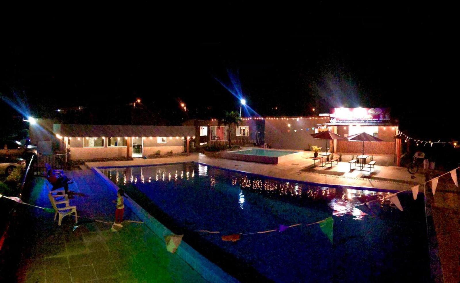 Isabella Hostel And Pool Alto Boquete Exterior foto